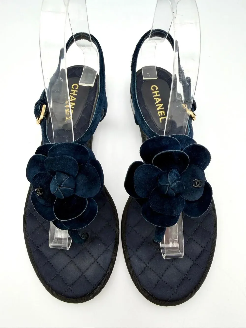 Chanel Interlocking CC Camillia Thong Sandals Navy Blue Suede Size 37C / 7 Wide